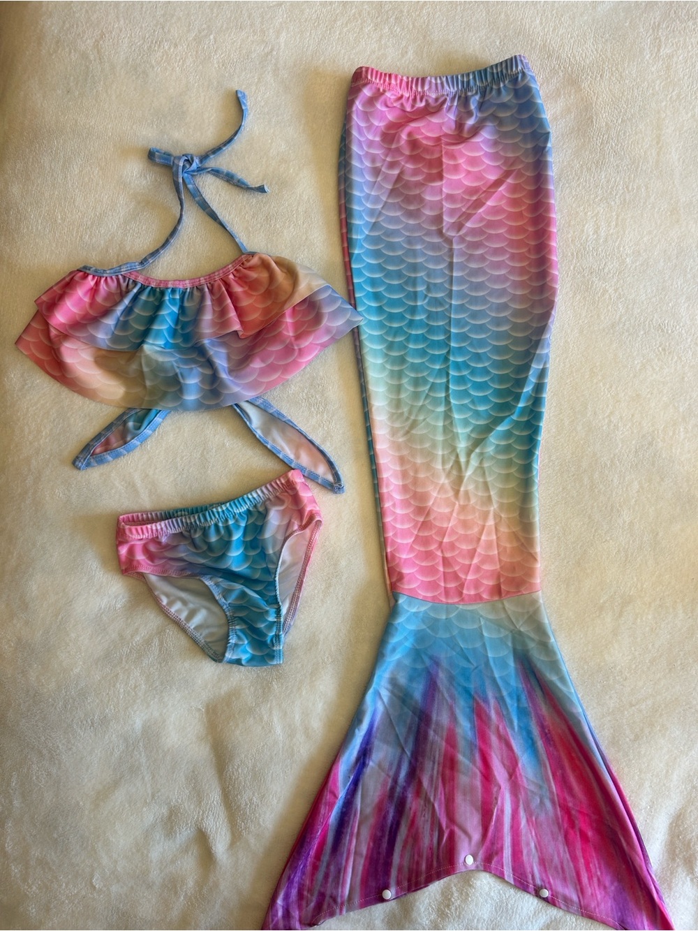 Ghnatygren Multicolor Girls Mermaid Tail Swimsuit Set, 4-5 Y, New